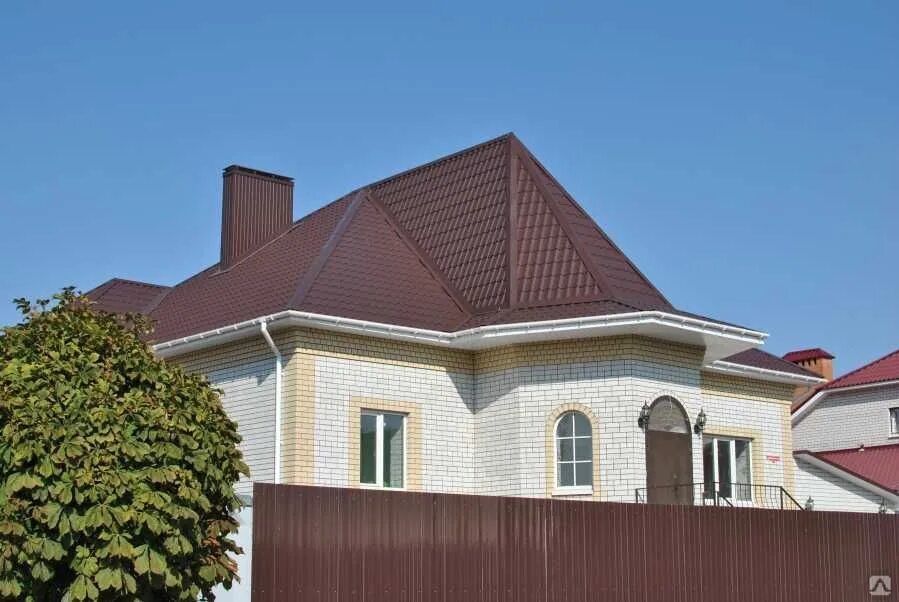 5 мм. Металлочерепица гранд лайн 8017. Крыша цвета шоколад. Цвет 8017 металлочерепица. Коричневая крыша.