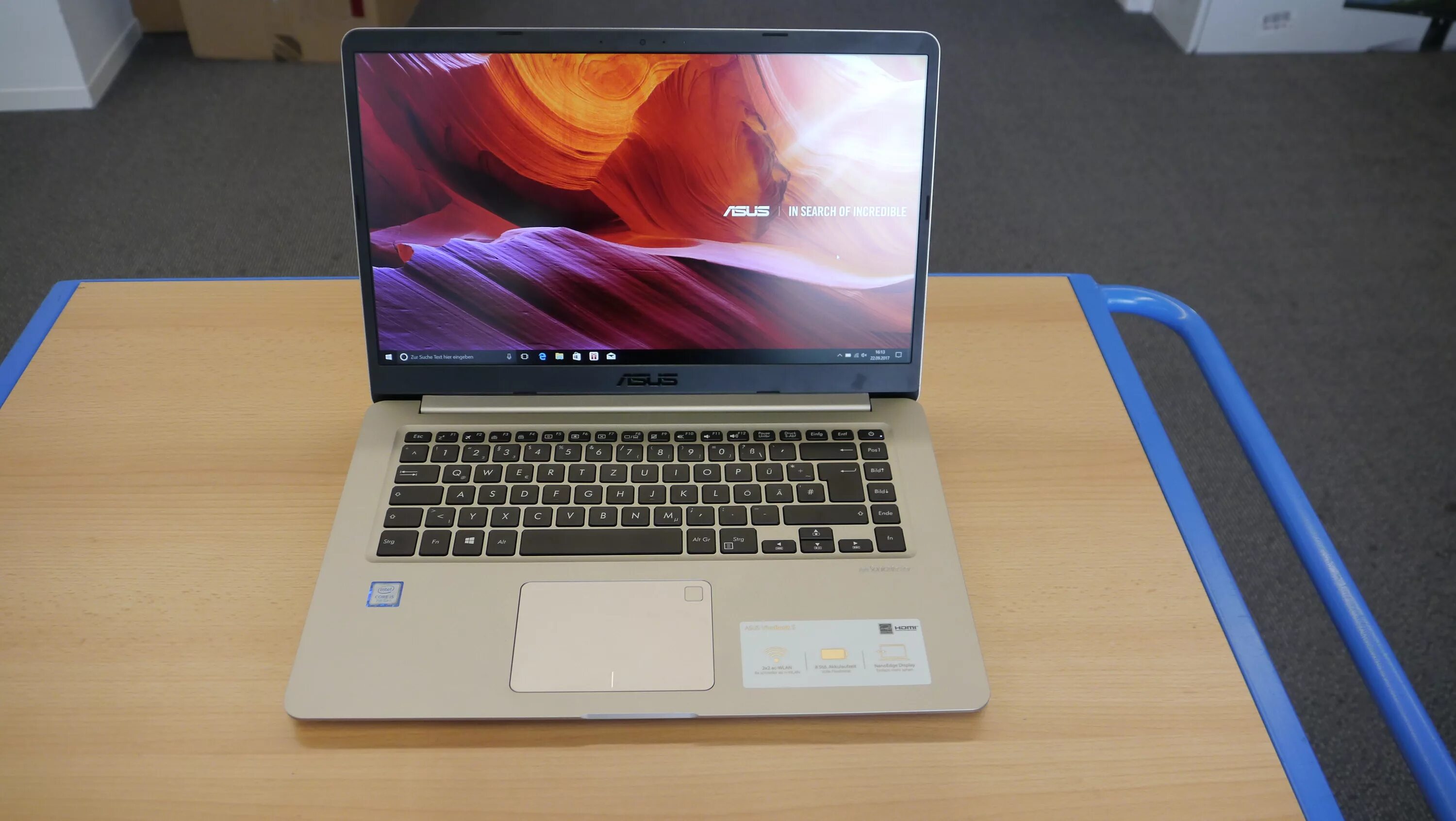 Asus vivobook m1605xa mb088. Асус Вивобук 15. ASUS x705u. Асус Вивобук 17. ASUS VIVOBOOK s530u.