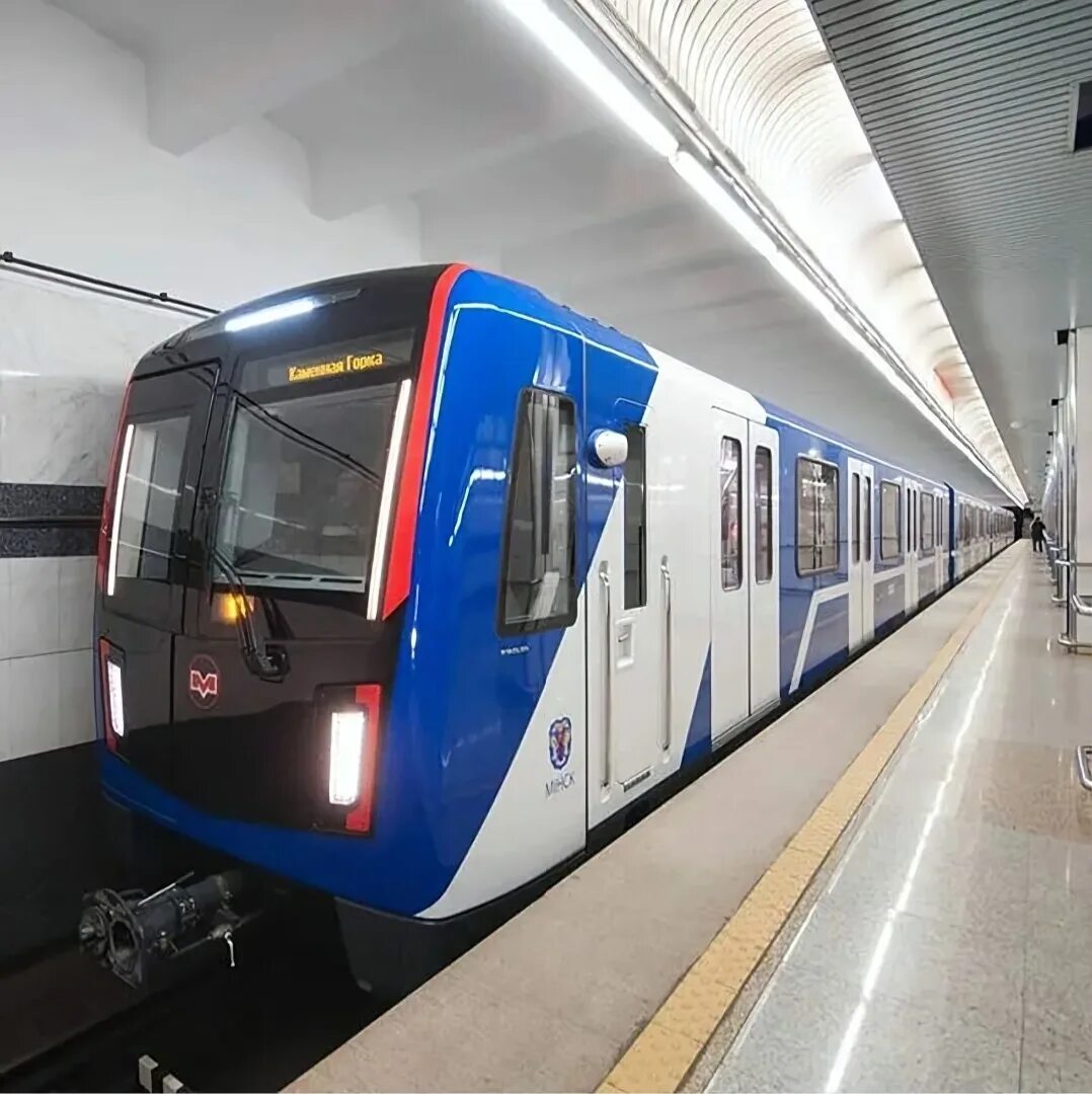 81 717 минск. Stadler m110/m111. 5м. Поезд метро штадлер минск. 81 717 минск.