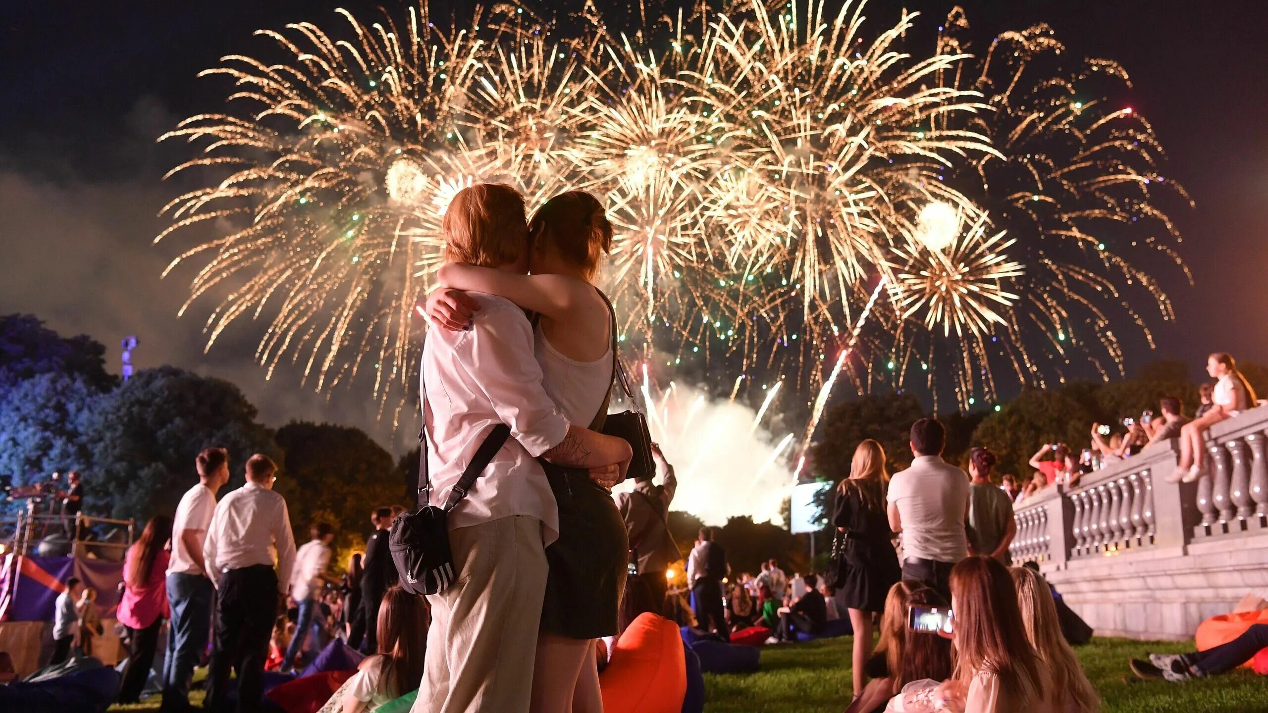 Праздник москва 2023. Праздник москва 2023. 02. Праздничный фейерверк. Москва праздник.