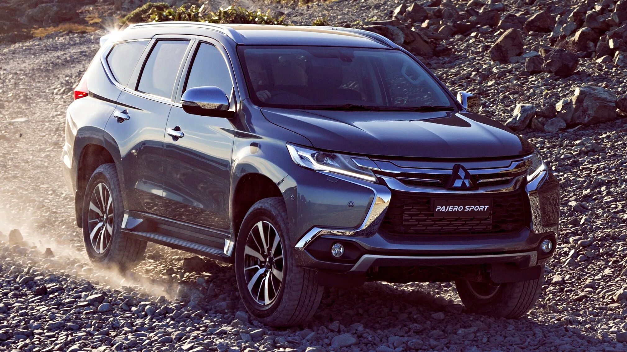 Новый mitsubishi pajero sport. Mitsubishi Pajero Sport 2018. Мицубиси Паджеро спорт 2018. Митсубиси ПОДЕРО 2018. Pajero Sport 3 2018.