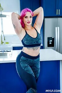 Siri Dahl Curvy Milf With Pink Hair.