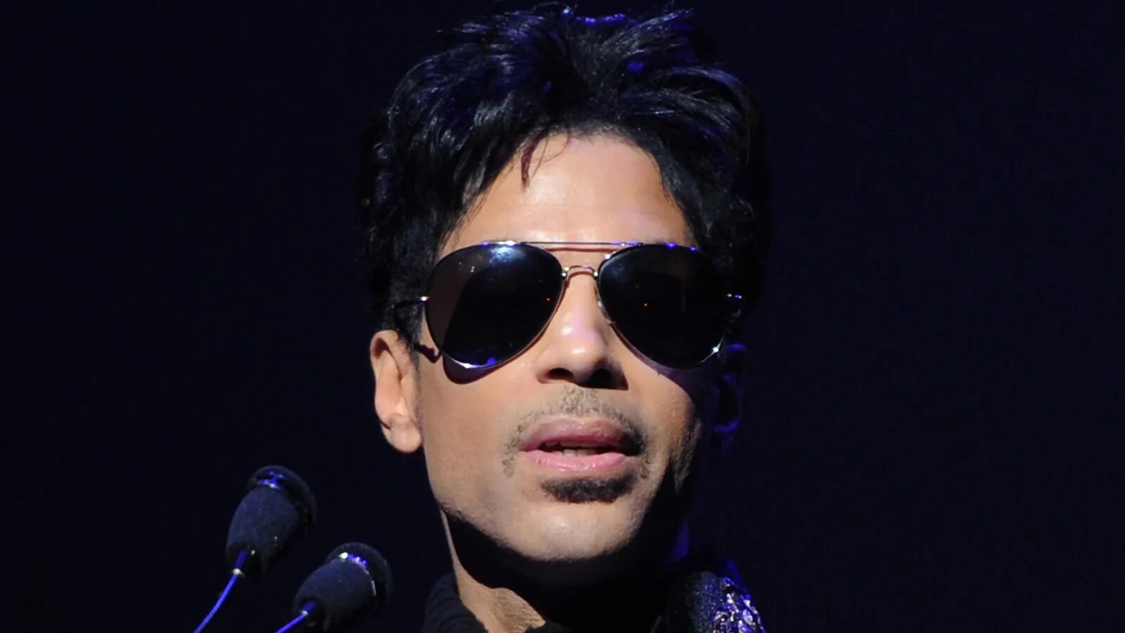 Чарли принс. Принц певец. Принс музыкант родители. Prince died. Prince died.