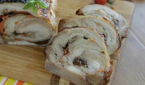 Рулет из курицы с грецкими орехами