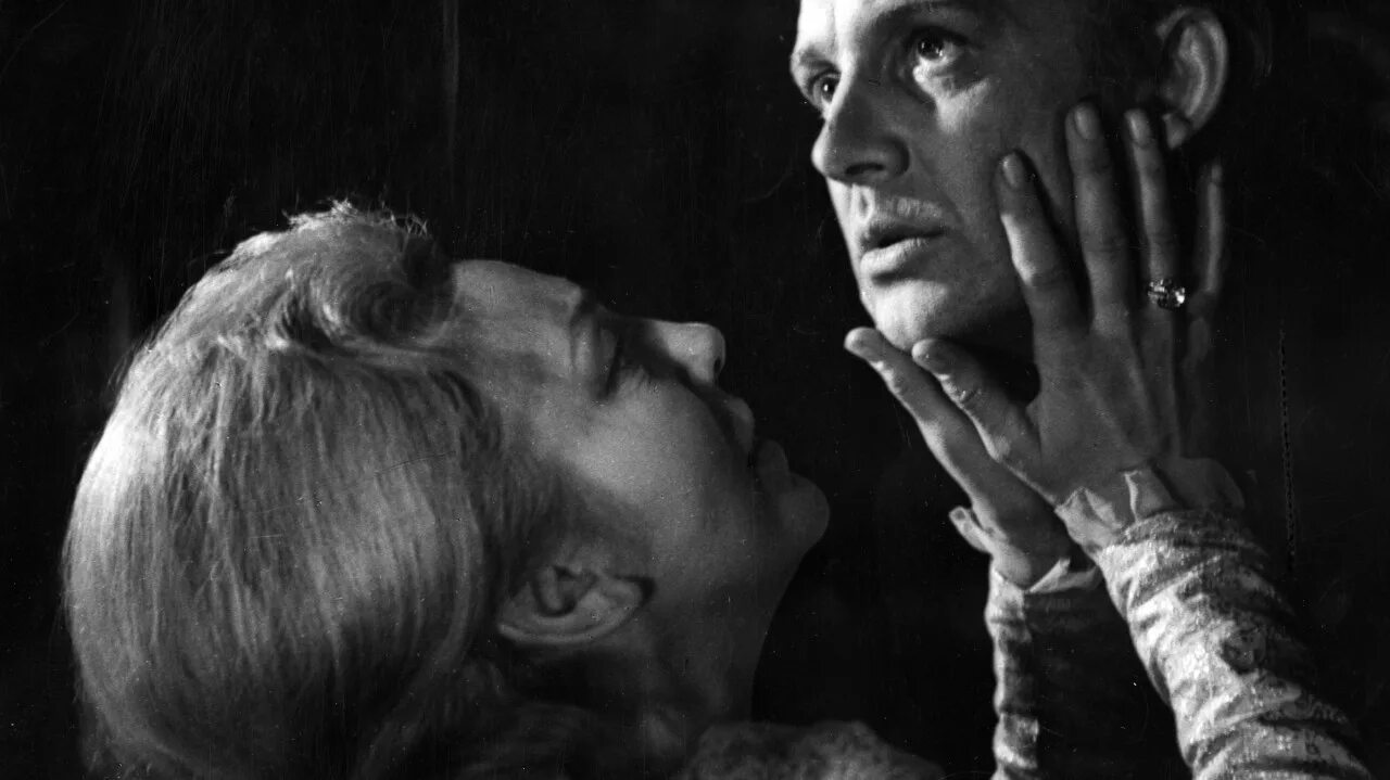 Гамлет дальше. Гамлет козинцев 1964. гамлет 1964 смоктуновский. гамлет 1964 козинцев гертруда. иннокентий смоктуновский гамлет.