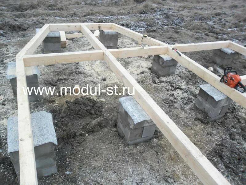 Фундамент из блоков 20х20х40 лента. Фундамент под баню из блоков фбс. Блоки фбс под баню. Фундамент столбчатый из блоков 20х20х40 для сара. Столбчатый фундамент для бани 3х3.