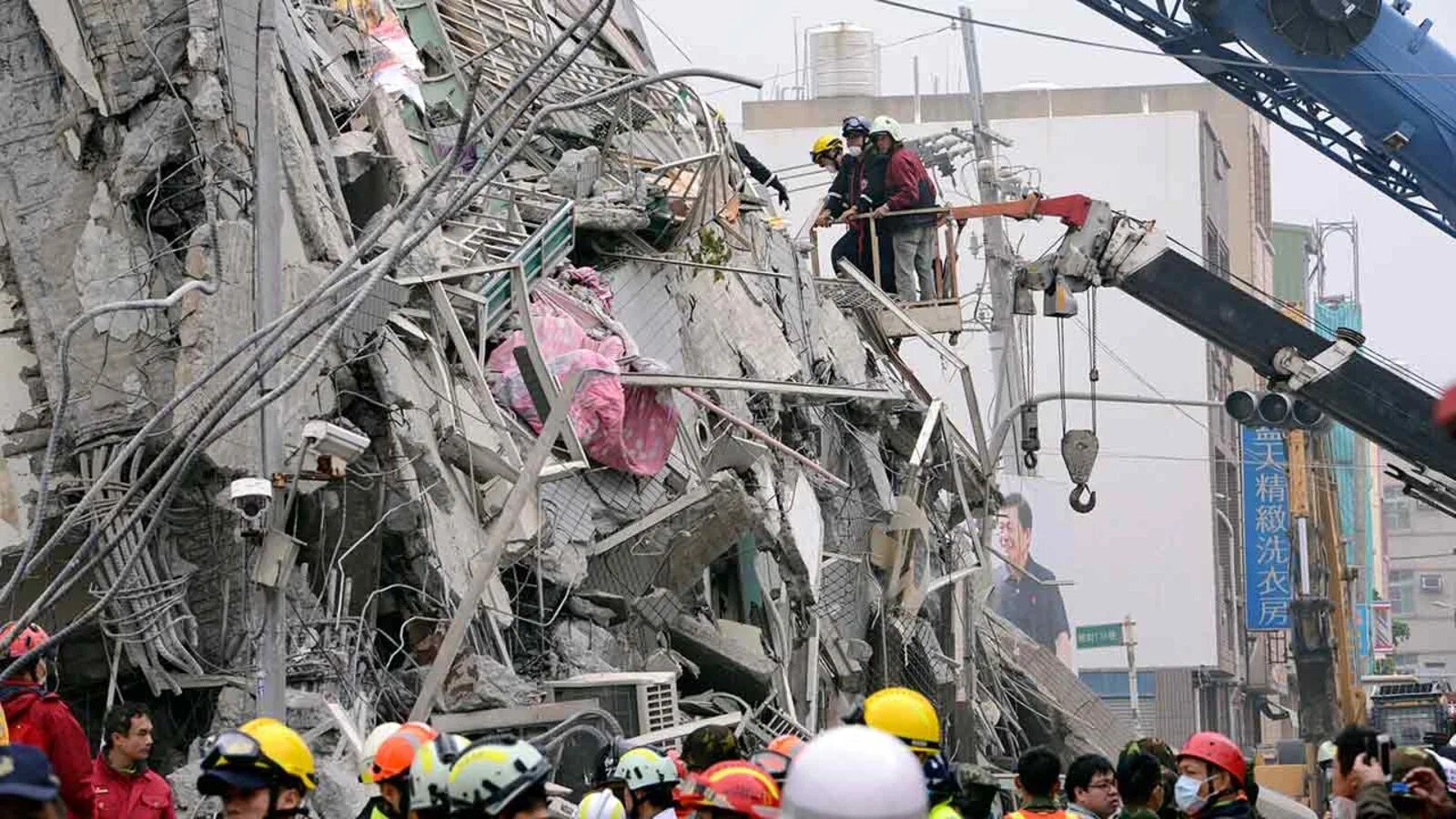 Землетрясение tsmc. Землетрясение на Тайване 1999. Тайвань ЦУНАМИ. Тайбэй землетрясение. Землетрясение 9/21 на Тайване.