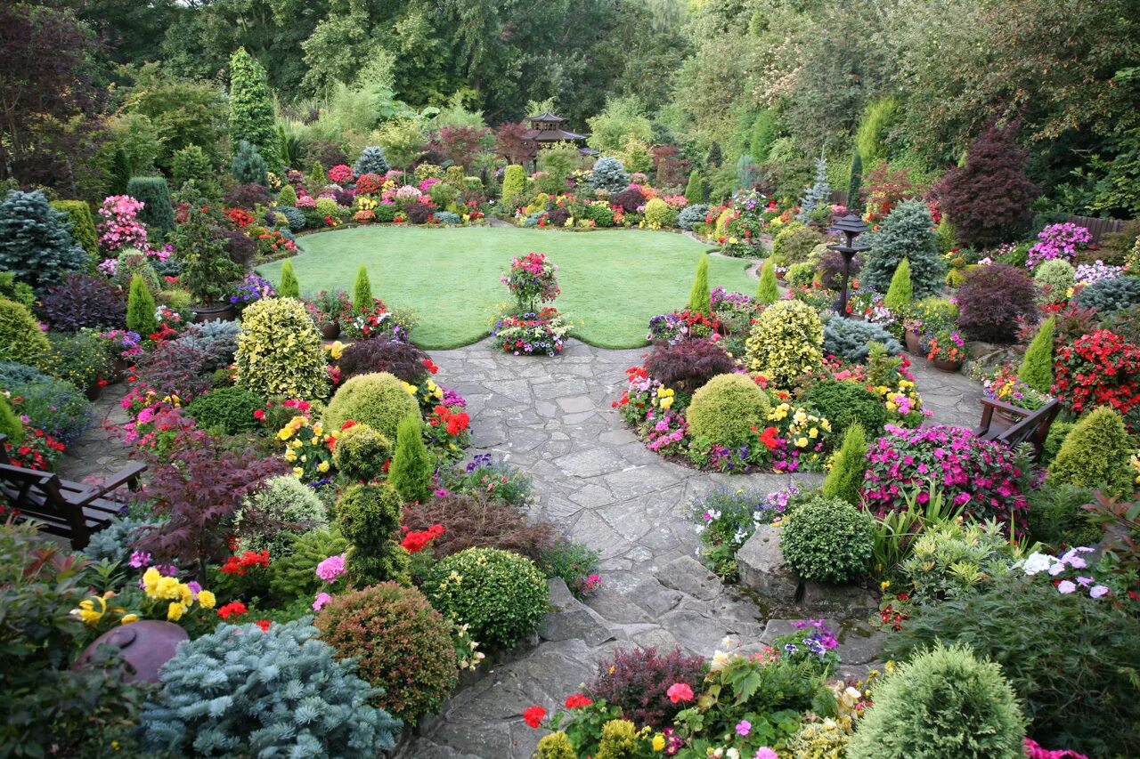 Красивый сад. Красивые сады планировка\. Садовый дизайн. Английский сад. Сад ньютонов