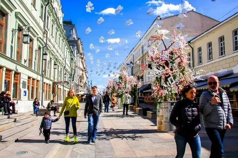 Улицы москвы в мае
