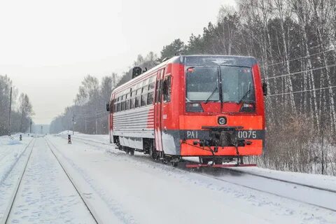 Электричка челны