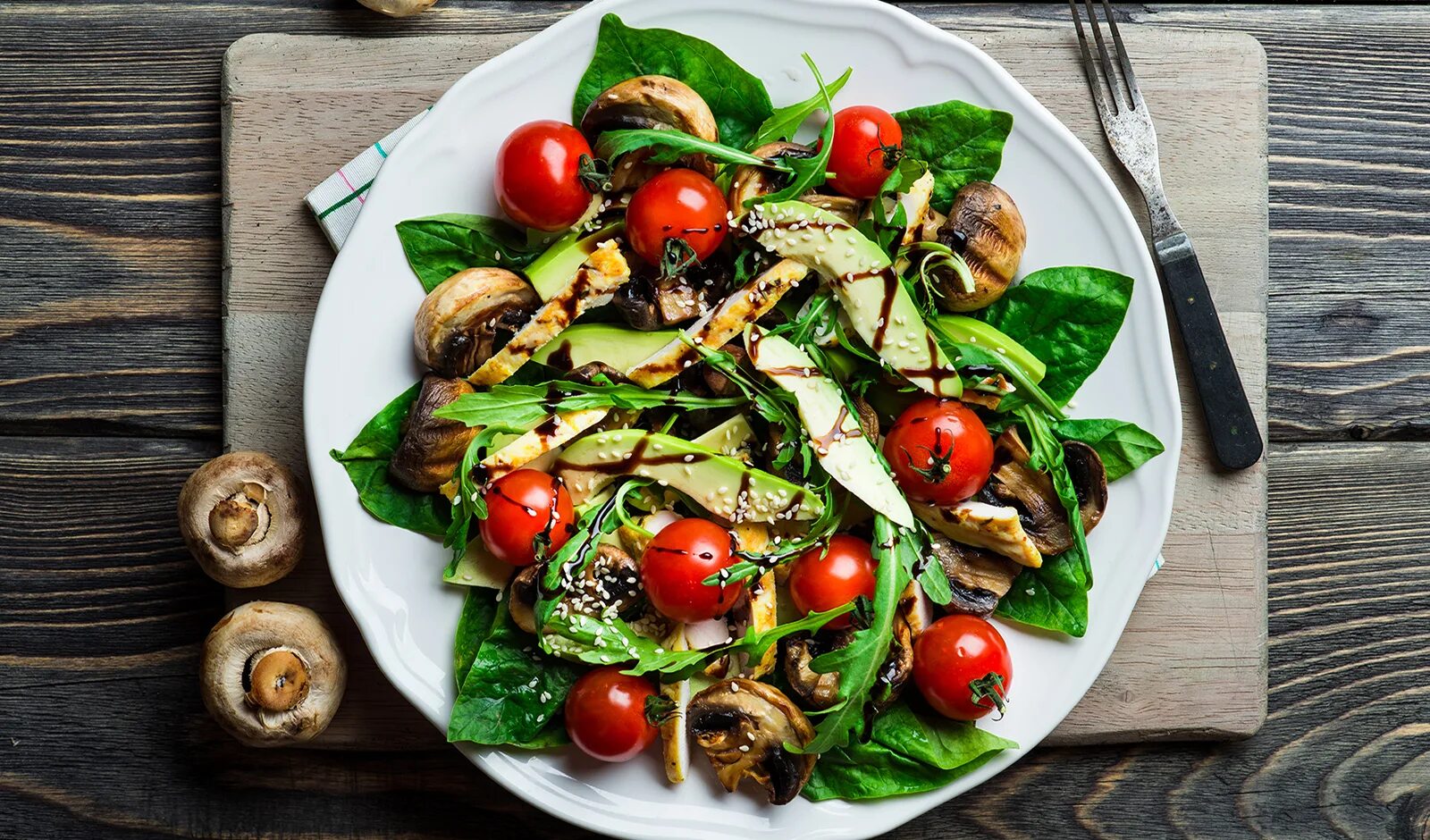 Меню ресторана салаты. Названия салатов ресторанное меню. Меню ресторана салаты. Салаты в кафе меню. Салаты меню.