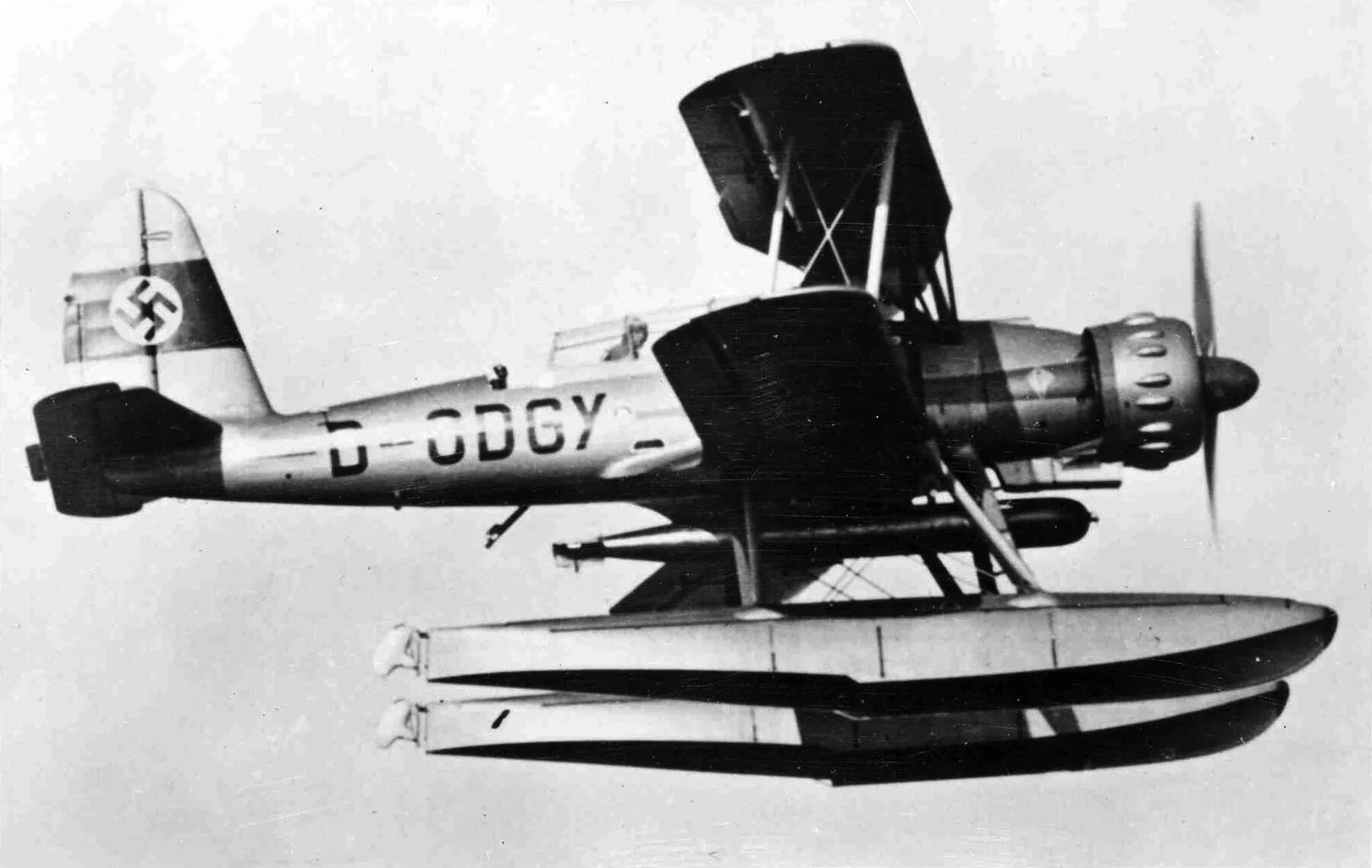 Арадо 232 самолет. Ar 195 самолет. Ar-95 на поплавках mpm. Ar 95. Арадо ar 95.