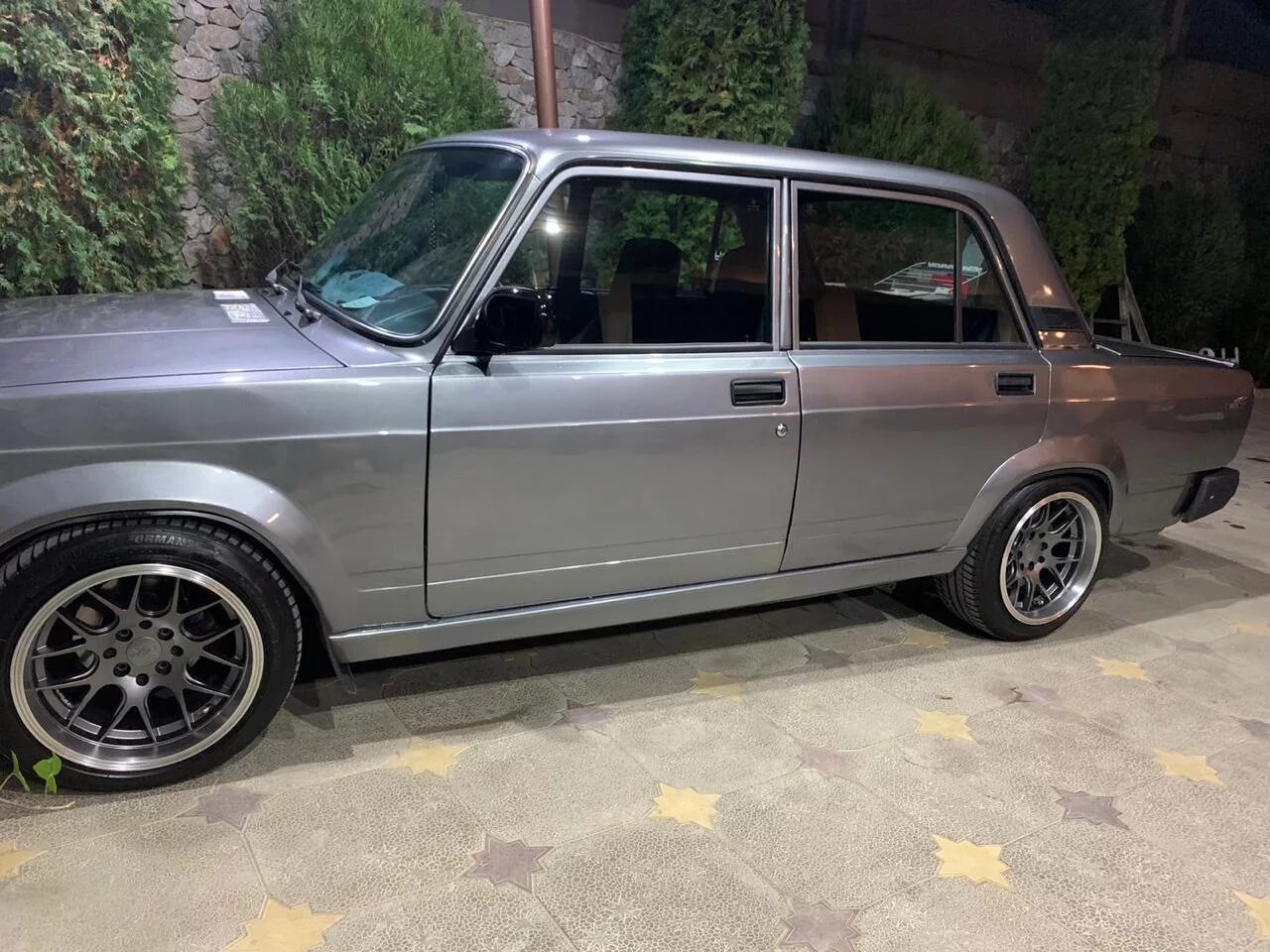 Ваз 2106 r18. Какие диски подходят на классику. Ваз 2105 stance. Ваз 2107 на литье. Ваз 2107 r19.