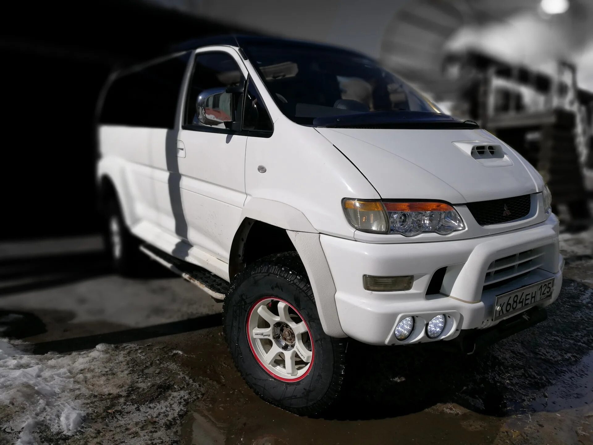 Mitsubishi Delica l 400 белый. Mitsubishi Delica Mitsubishi Delica. Мицубиси Делика 1995. Мицубиси Делика белая. Дром ру митсубиси