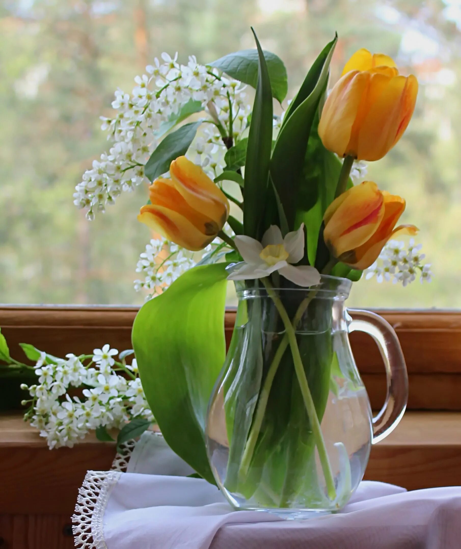 Весенний букет. Букет весенних цветов. Шикарный букет весенних цветов. Весенний букет тюльпанов. Весенний букет цветов утром