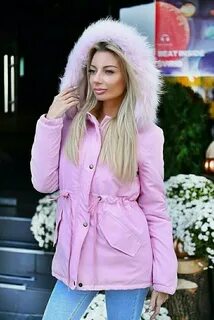 Розовая парка