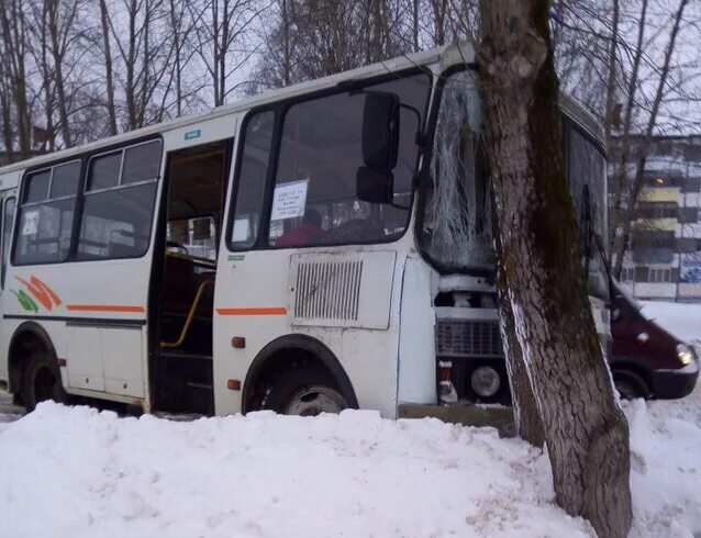 Автобусы сыктывкар киров. Сыктывкарские автобусы. автобус эжва. сыктывкарские маршрутки.