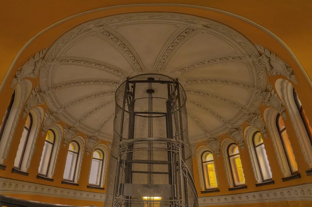 Ломоносова 14 санкт петербург здание. Ломоносова 14 санкт петербург на карте. Питер ломоносова 14 парадная. Дом ул. Ломоносова 14 санкт-петербург дом елисеевых.