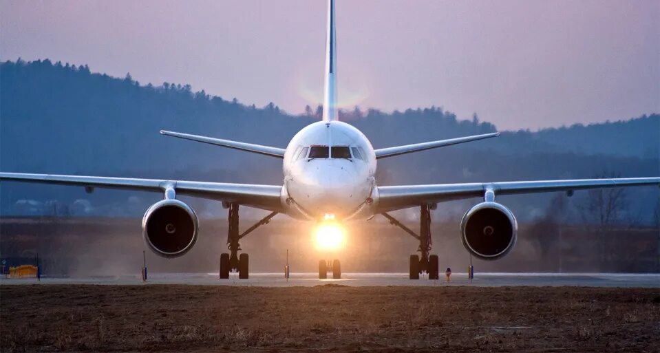 сухой суперджет 100. пор самолеты. красивые самолеты. боинг 737 пассажирский (с винглетами). самолет ан 148.