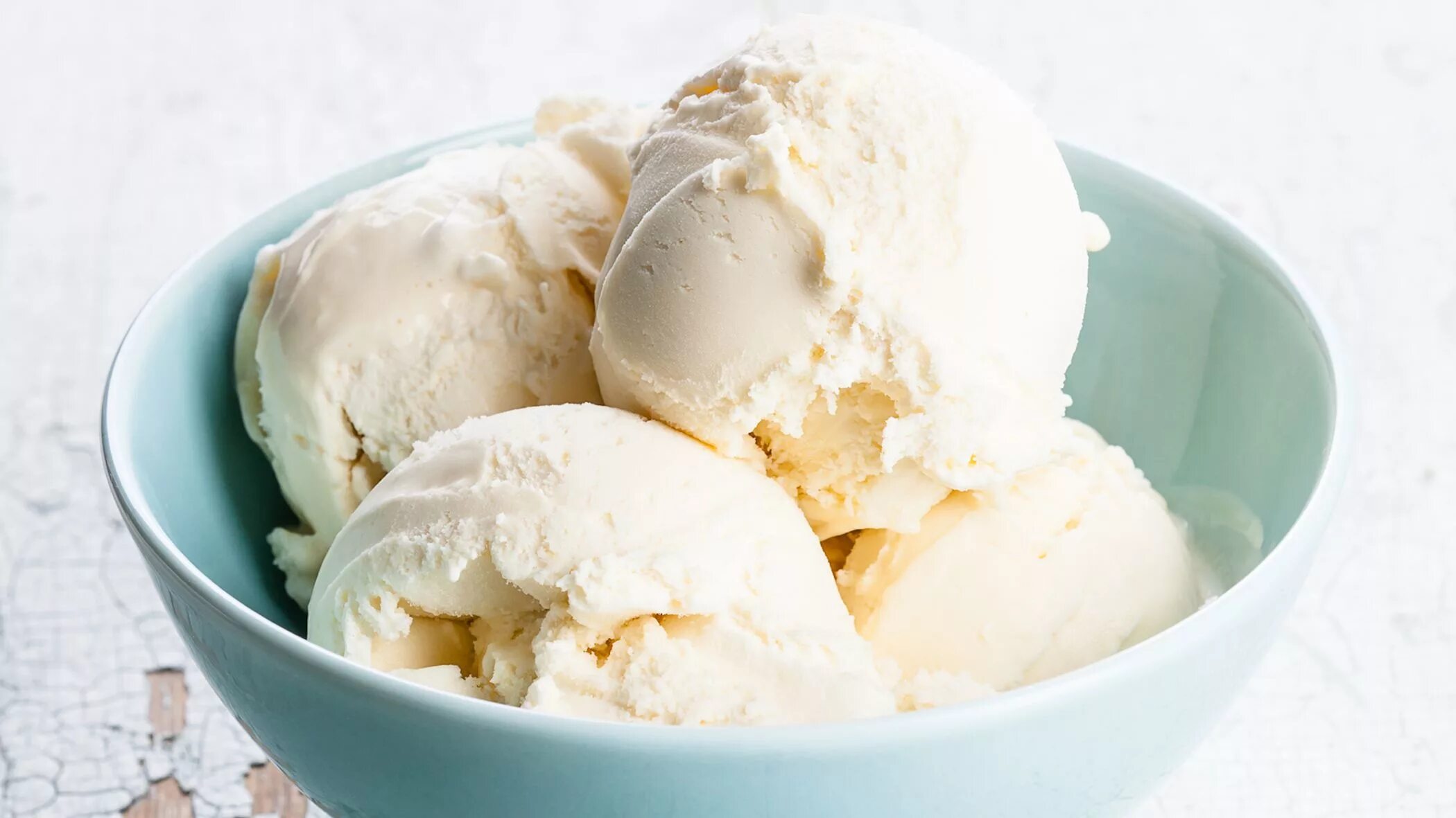 Толстое мороженое. Мороженое. Мороженое сливочный пломбир. Ванильное мороженое. Мороженое ваниль.