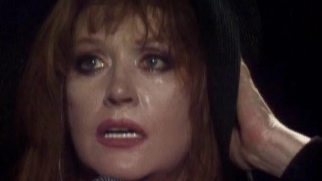 Алла пугачева 1998. Алла пугачёва концерт 1998 избранное. Пугачева избранное 1998. Алла пугачева избранное 1998. Алла пугачева 1998.