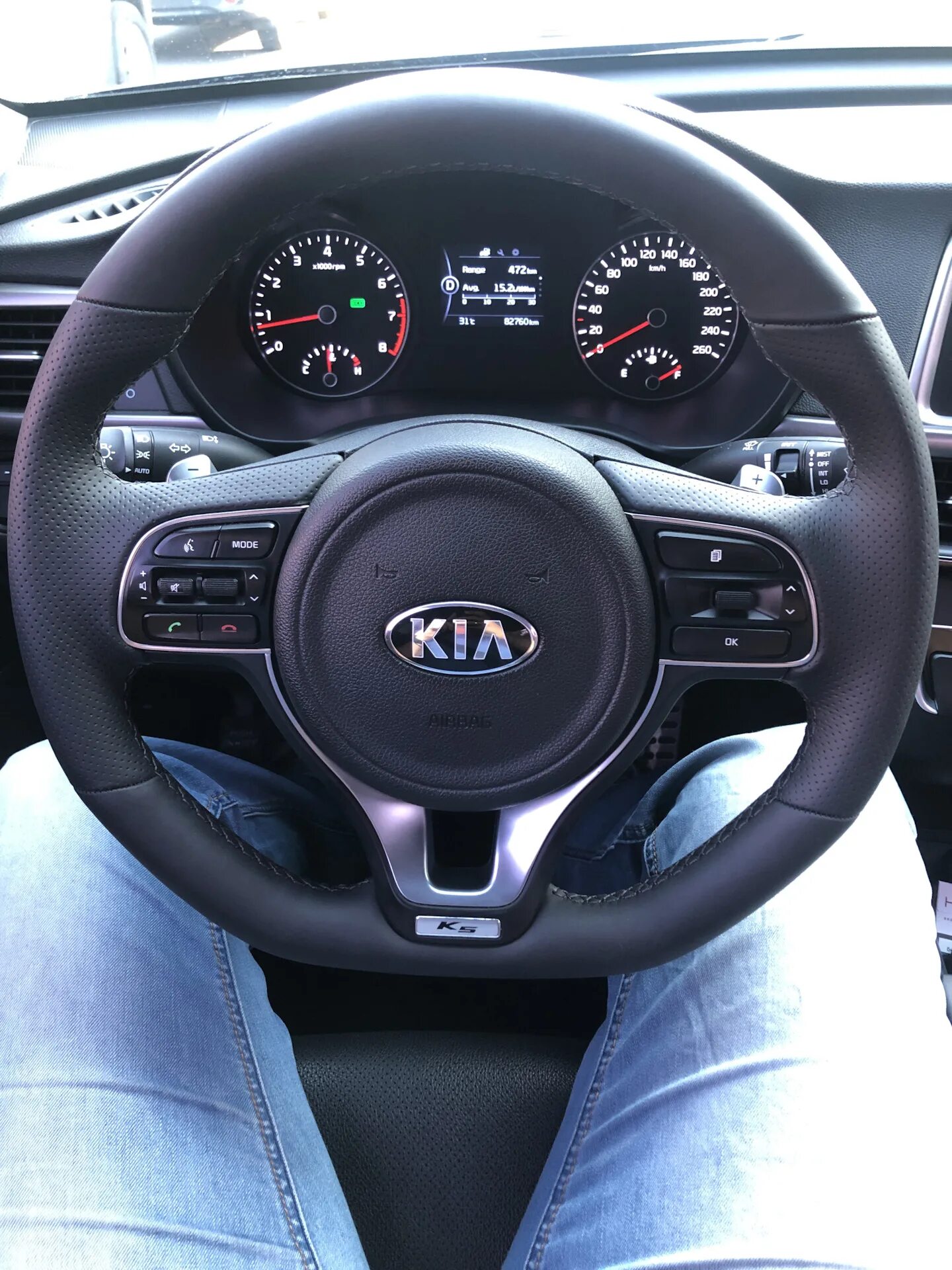Оплётка руля и покраска накладок АКПП и руля - KIA Sorento (2G), 2,4 л, 2010 год
