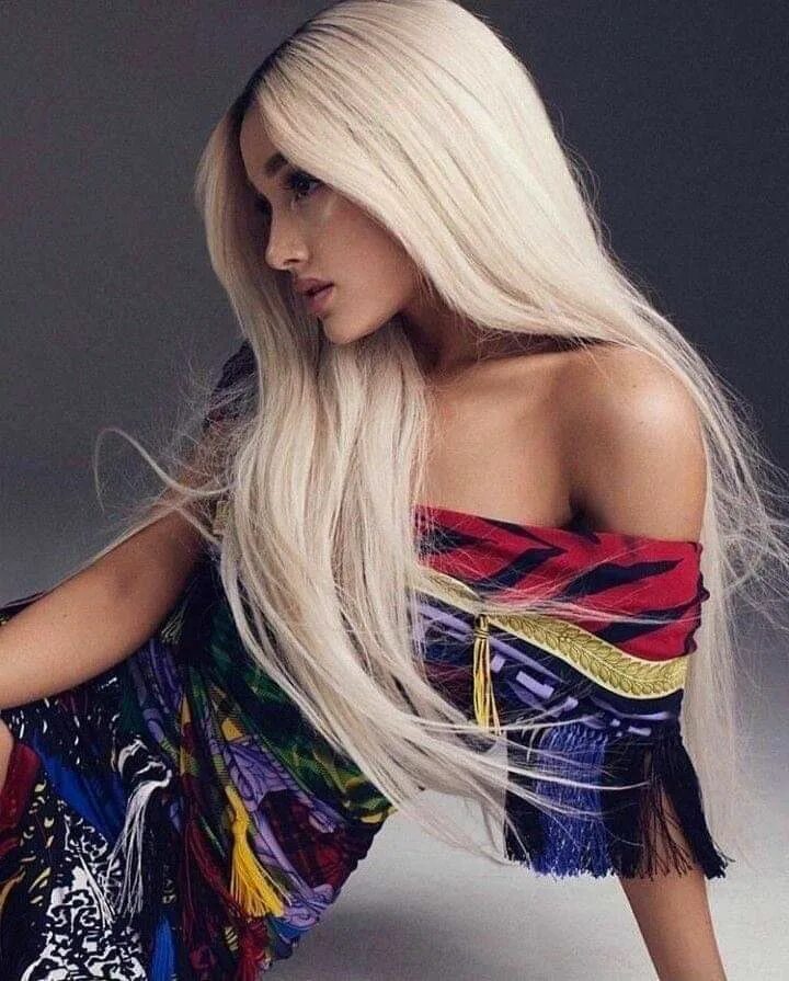 Blonde 2018. Ariana grande elle.