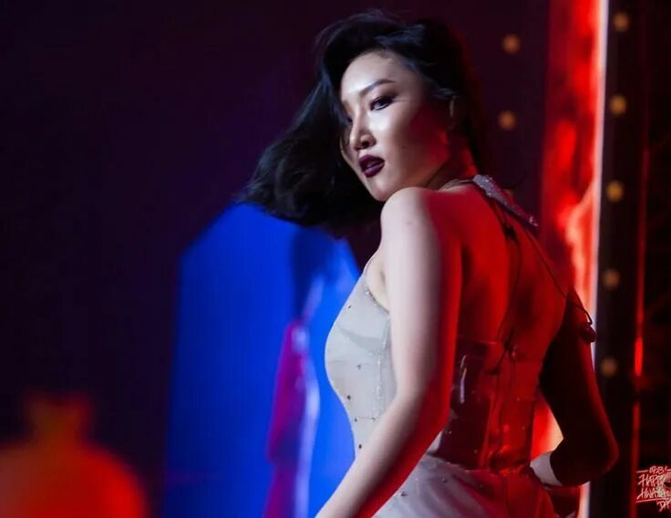 Хваса. Хваса новая песня. Hwasa клип. Хваса из mamamoo. Hwasa photoshoot.