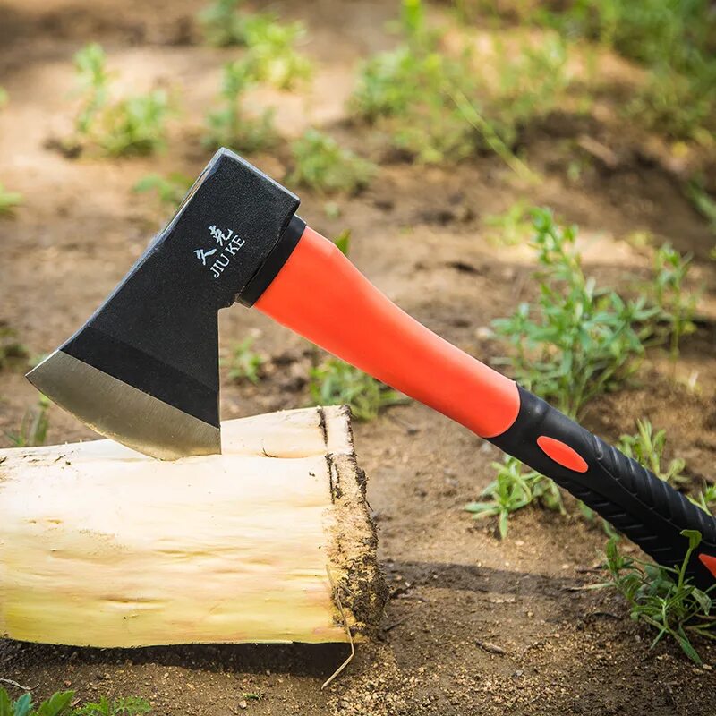 Каменные орудия труда первобытных людей. Рукоятка для топора. Топор в лесу. Пень с топором. Рубка дров.