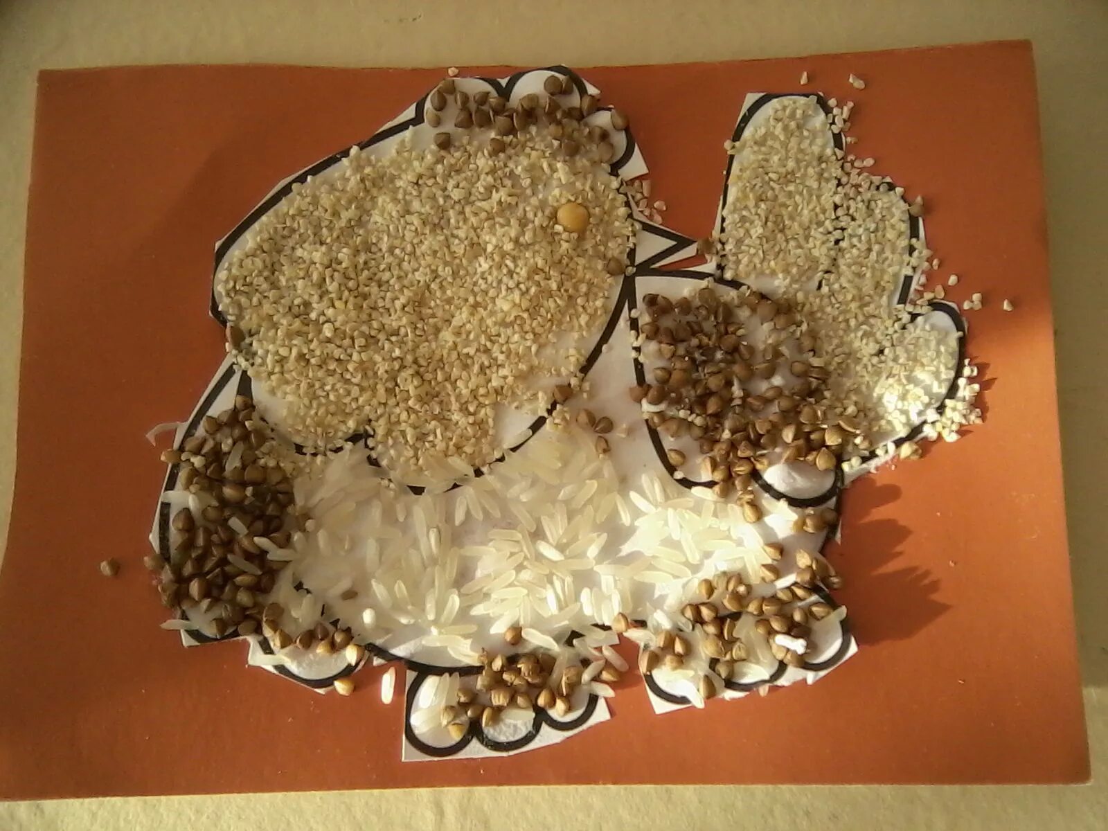 технология 2 класс крупа. аппликация курица. технология 2 класс крупа. курица из крупы технология. курица из крупы шаблон.