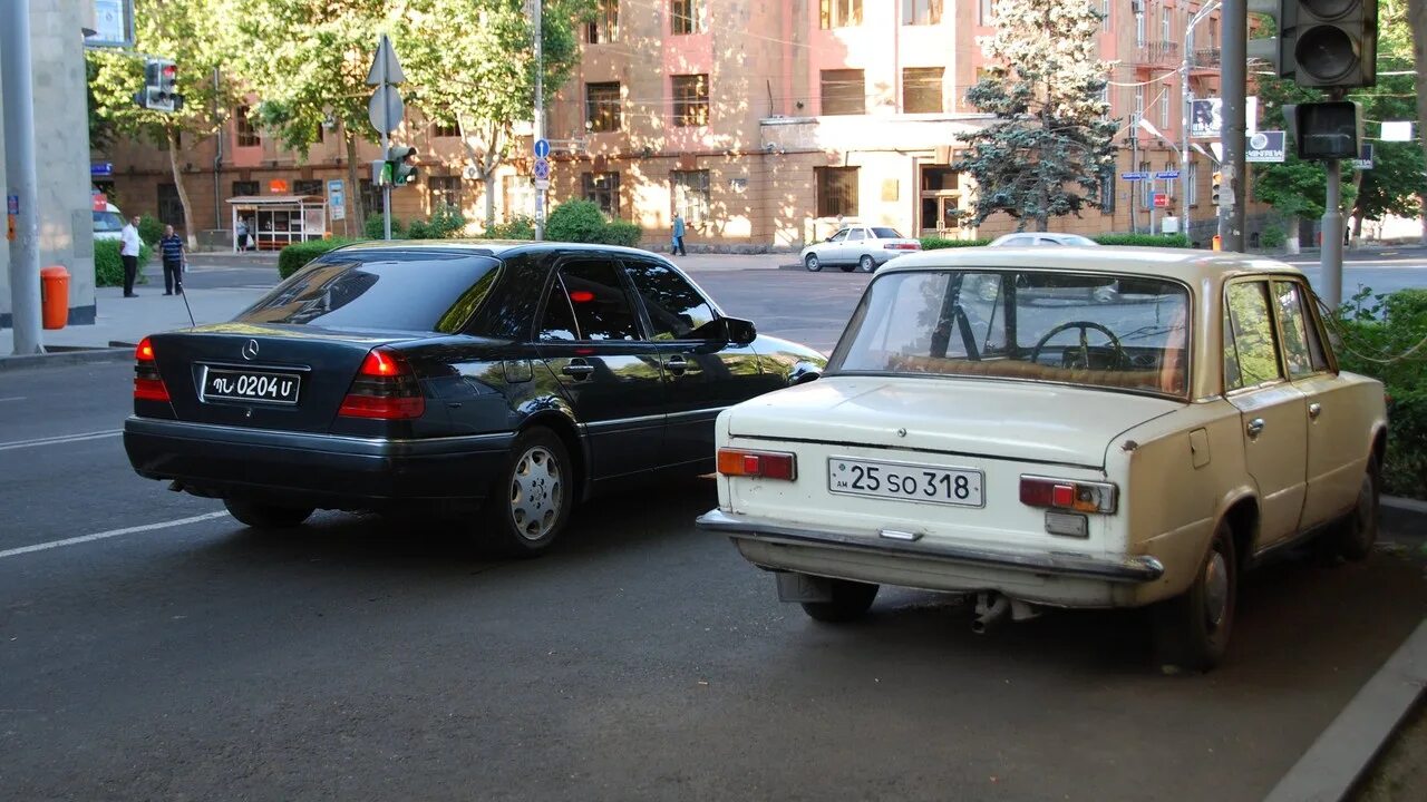 Автомобильные номера Армении. Армения номера машин. Армянские номера на машинах в России. Армянский номерной знак. Номер армян