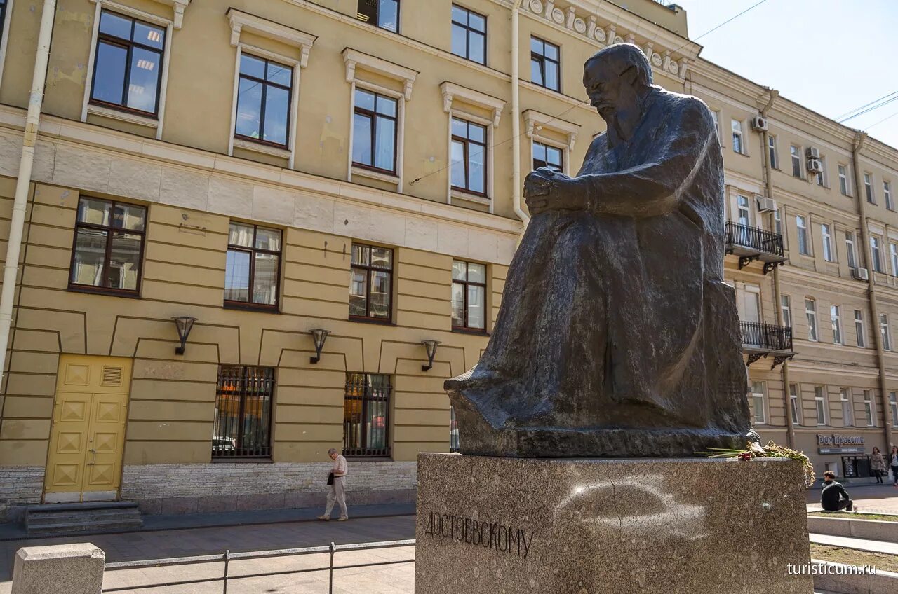 Петербург достоевского экскурсия в петербурге. Памятник ф м достоевскому в санкт-петербурге. памятник ф.м. достоевскому в санкт-петербурге (1997). музей достоевского в санкт-петербурге. достоевский памятник в петербурге.