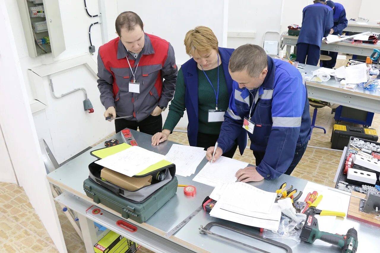 Экзамен по компетенциям. Демонстрационный экзамен по стандартам WORLDSKILLS электромонтаж. Демонстрационный экзамен электромонтаж. Демонстрационный экзамен по электромонтажу. Демонстрационном экзамене по компетенции «электромонтаж».