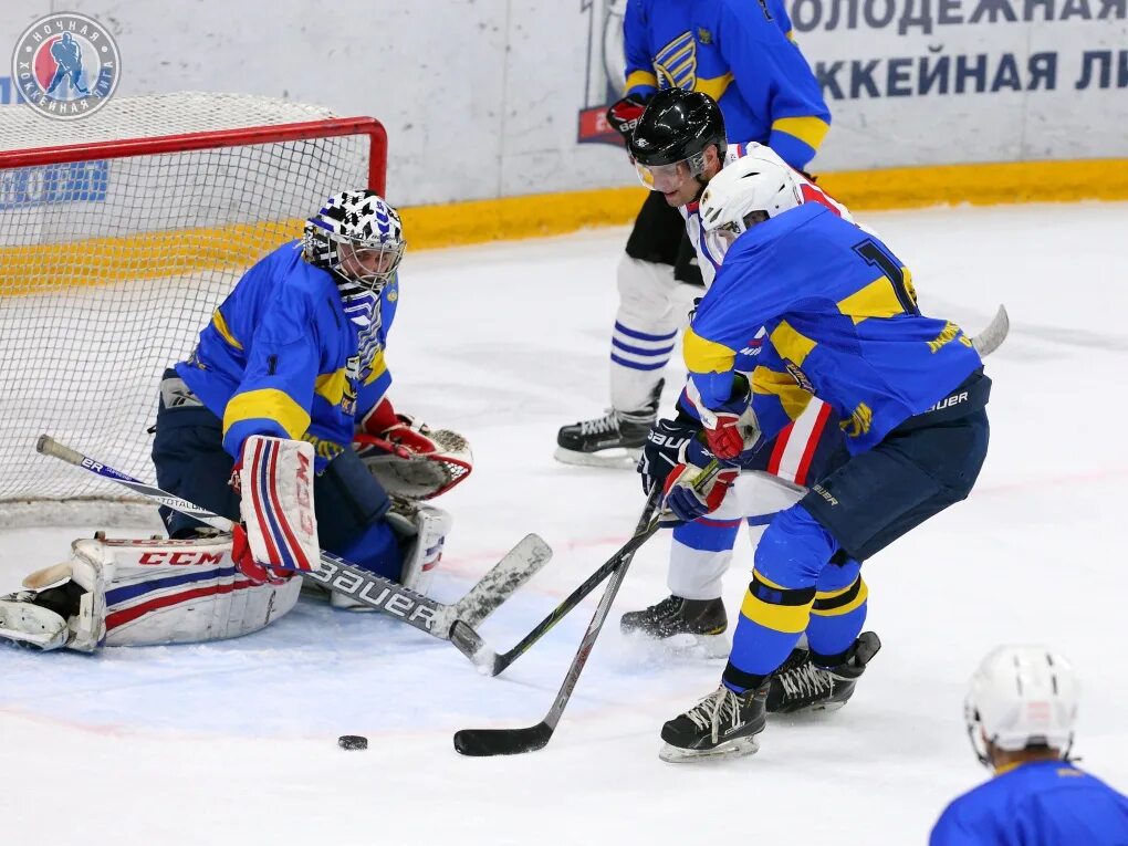 Владимир носов хоккей. Ночная хоккейная лига город. Ночная лига курган хоккей. Гала-матч ночной хоккейной лиги. Ночная хоккейная лига город.