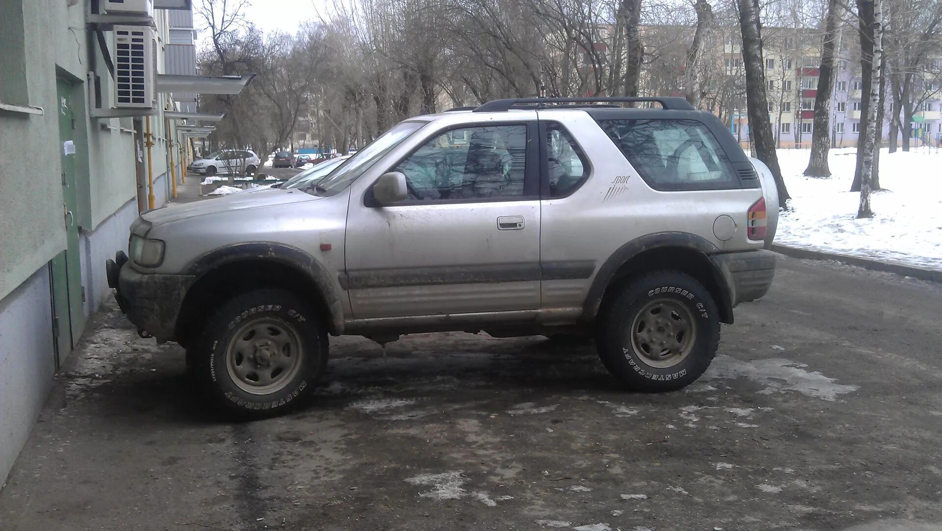 Opel frontera r15. Колеса на опель фронтера. Опель фронтера на 33 колесах. Opel frontera r15. Opel frontera b.