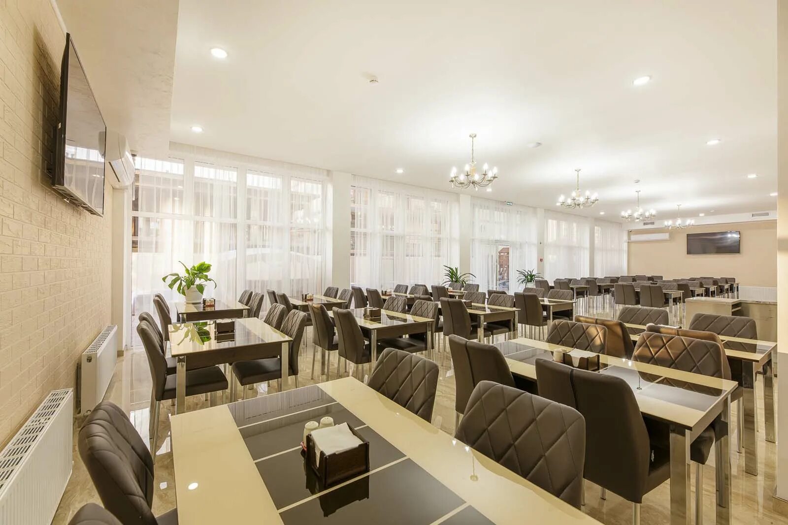 Витязево отель виктория. Вива отель витязево. Вива виктория витязево официальный сайт. Вива виктория отель витязево парковка. Вива отель витязево.