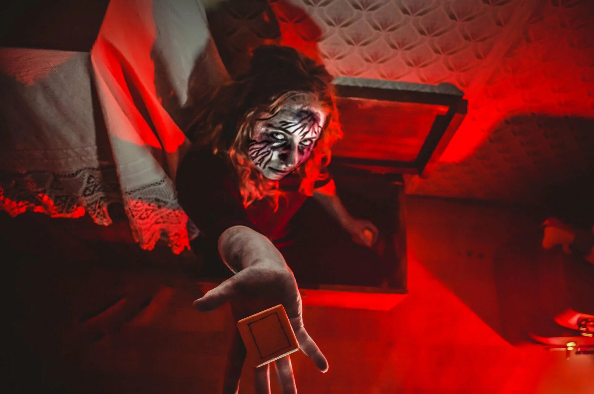 квест школа клаустрофобия. хоррор квесты 18. страшная комната квэст. квест дурак клаустрофобия. кве, т паника обитель зла.