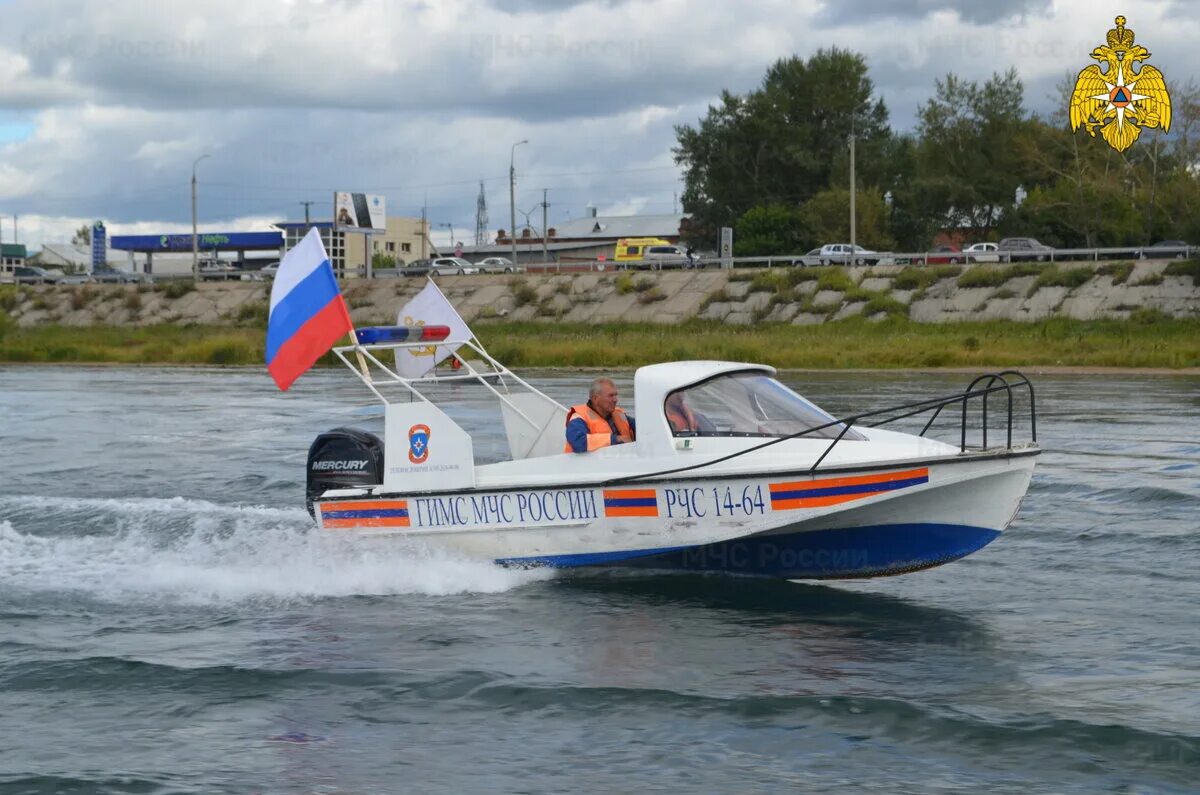 Движение моторных лодок