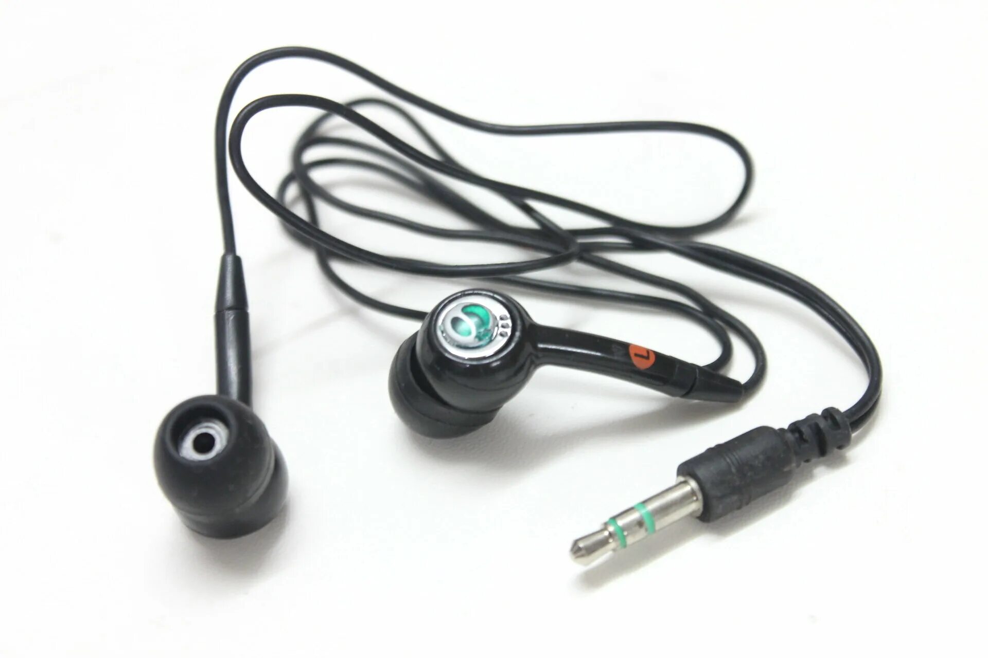 Sony-ericsson w810 наушники. Гарнитура сони эриксон беспроводная. Наушники sony ericsson hpm-70. Sony ericsson k750i наушники. Sony ericsson k750i наушники.
