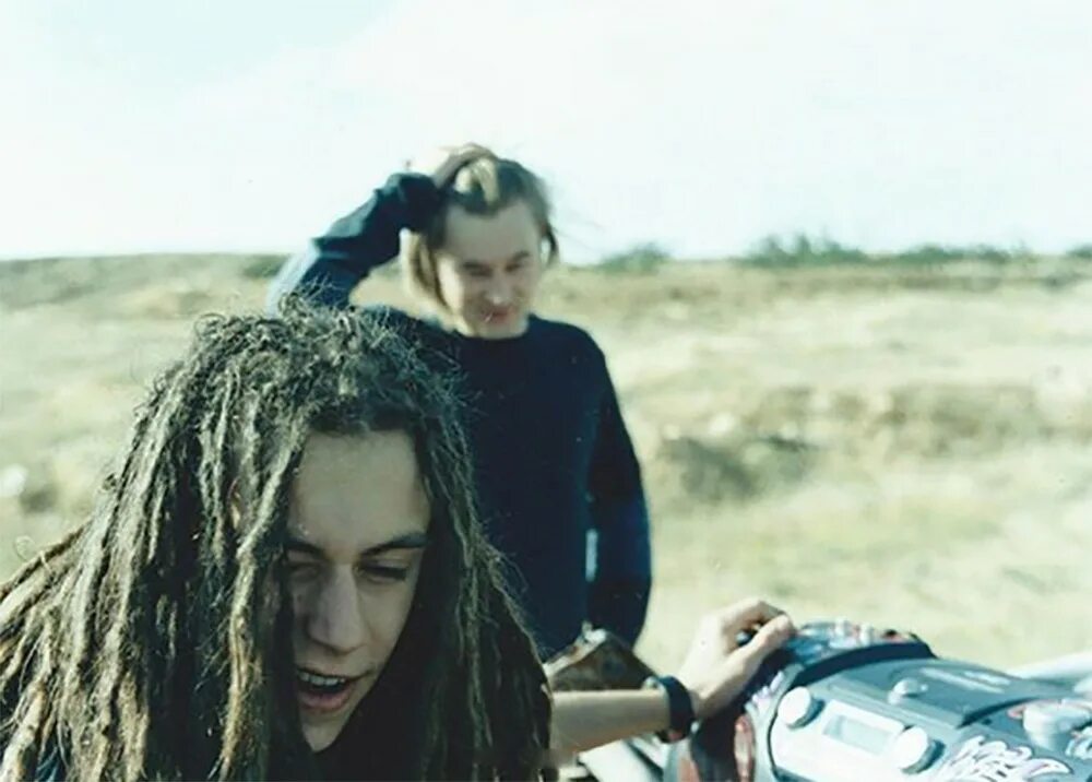 Децл в клипе бог есть. Децл лигалайз. Слова песни децла бог есть. Децл гений. Бог, который есть.