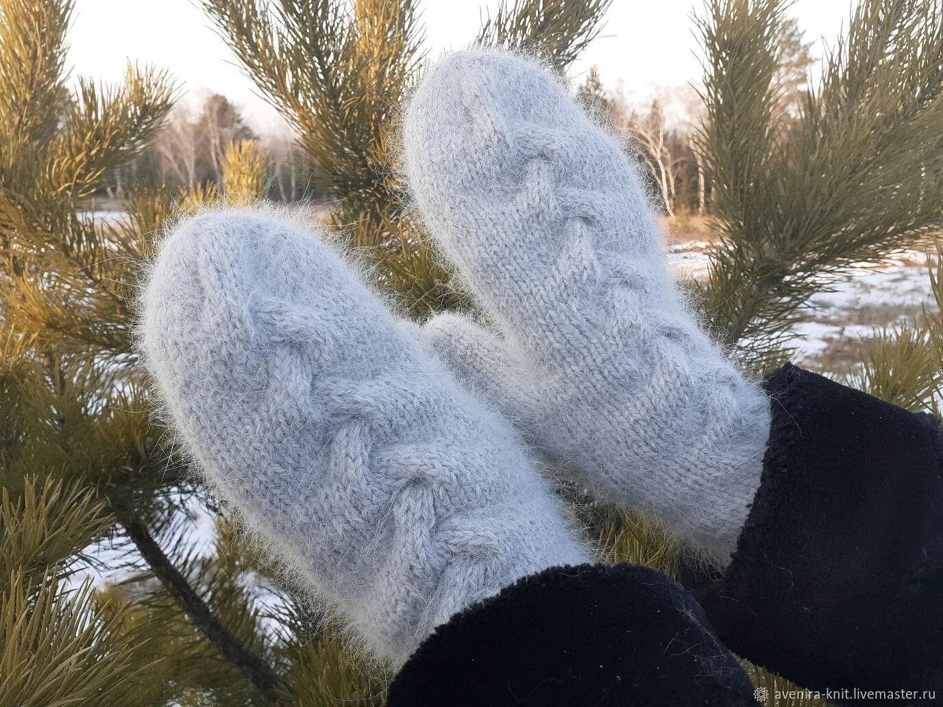 Рукавицы из пуха норки. Варежки из пуха норки. Варежки из пуха норки мужские. Варежки теплые пуховые. Варежки из норки с косами.