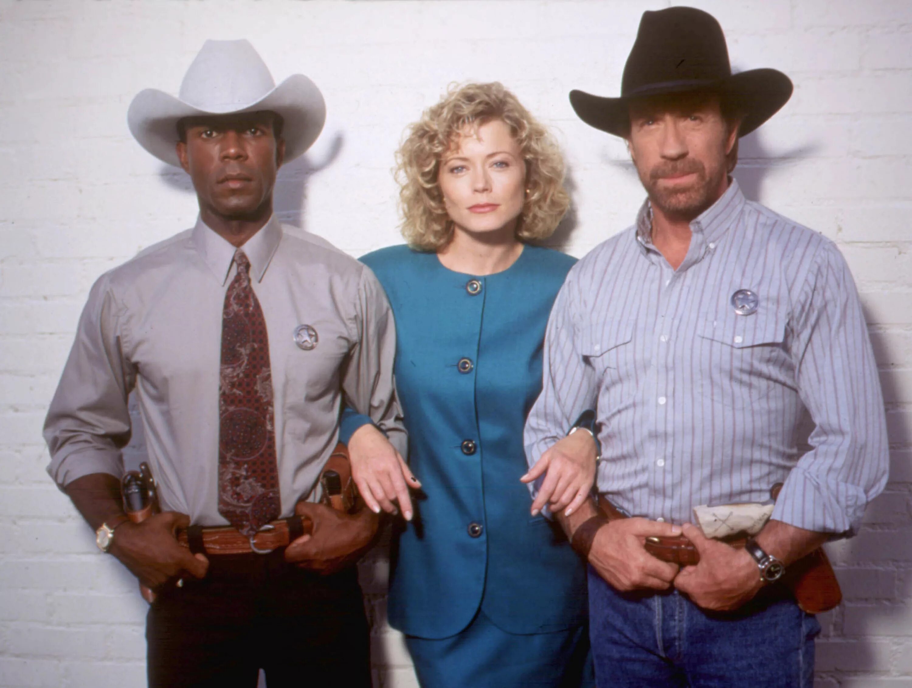 Чак норрис сериал крутой уокер. Крутой уокер правосудие по техасски последний в своём роде. Чак норрис техасский рейнджер. Крутой персонаж вершивший правосудие по техасски 5. Джаред падалеки сериал крутой уокер.