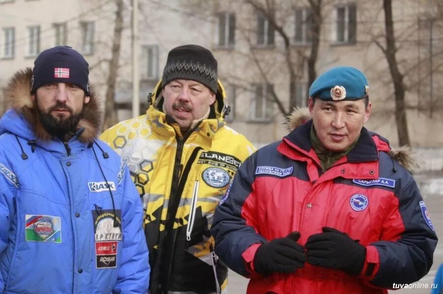 Команда квн борцы сургут. Северный десант экспедиция футболка. Борцы северный десант квн. Северный десант нижневартовск. Северный десант состав.