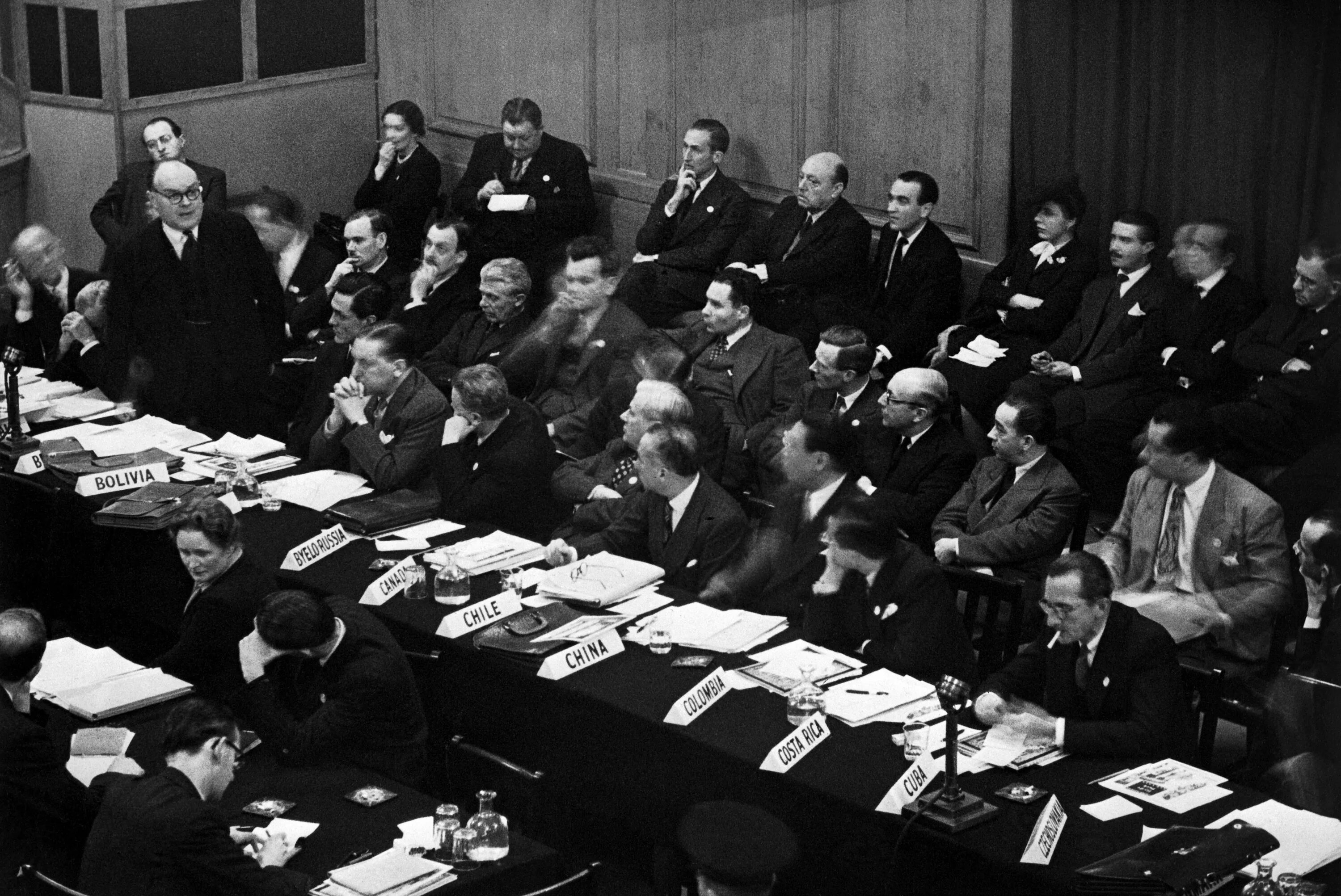 Постоянные представительства оон. Генеральная Ассамблея ООН 1946. Заседание ООН 1946. Генеральная Ассамблея ООН 20 век. Совет министров Франции 1946.