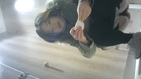 商 场 厕 所 偷 拍 长 的 还 不 错 的 小 美 女 拉 粑 粑(5P+1V). 複 製 鏈 接. 