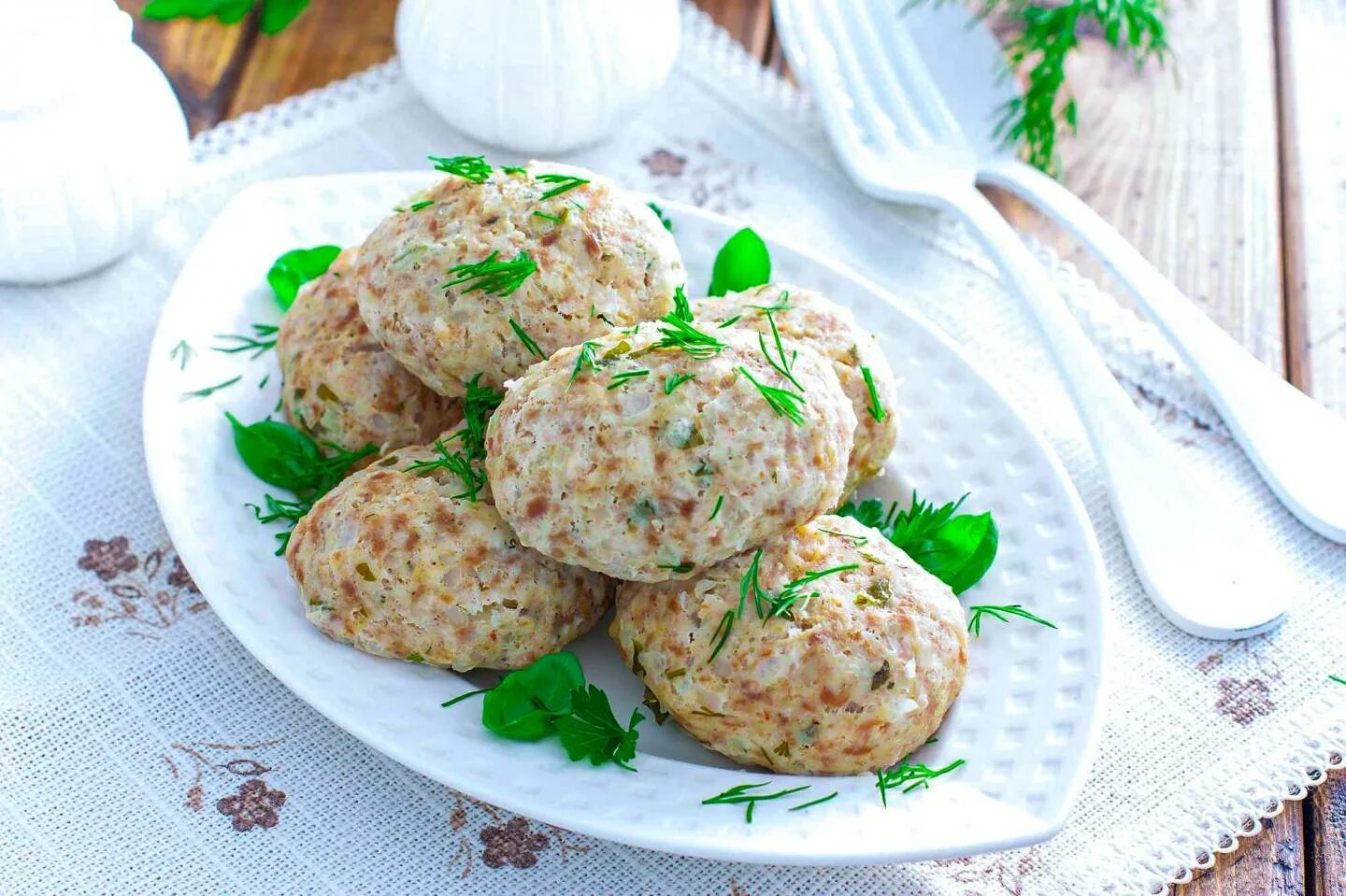 Рецепт: Куриные котлеты на пару (в мультиварке) на RussianFood.com