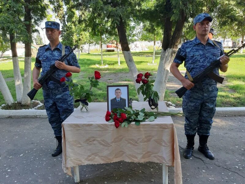 Убивают ли полицейские. Чечня Ачхой Мартан. ВОГОИП МВД Ачхой Мартан. Шамурзаев Ачхой Мартан.