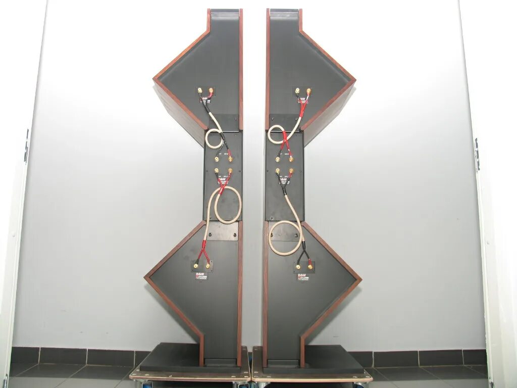 Bowers wilkins 800 matrix. B w matrix 800. Акустика матрикс 800 линейка. B w matrix 800. B&w matrix 802.