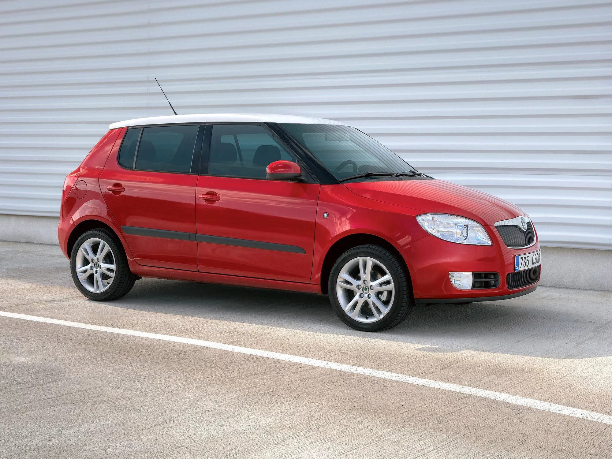 Как выглядит фабия. Skoda fabia 5j. skoda fabia (5j) 2 2007. шкода фабия красная. шкода фабия 2009.