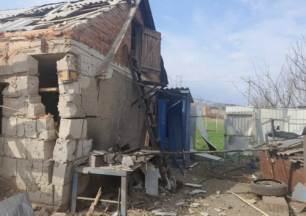 Белгородское село обстрел. Сподарюшино белгородская область обстрел. Село новая таволжанка. Белгородское село обстрел. Журавлевка белгородская область обстрел.